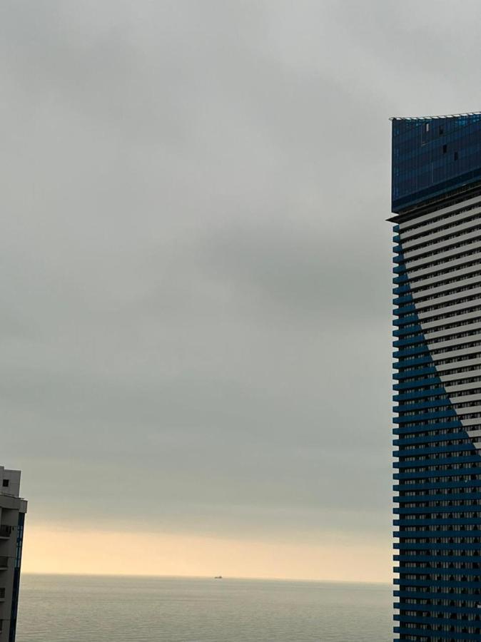 Apartament Delux Sea View باتومي المظهر الخارجي الصورة