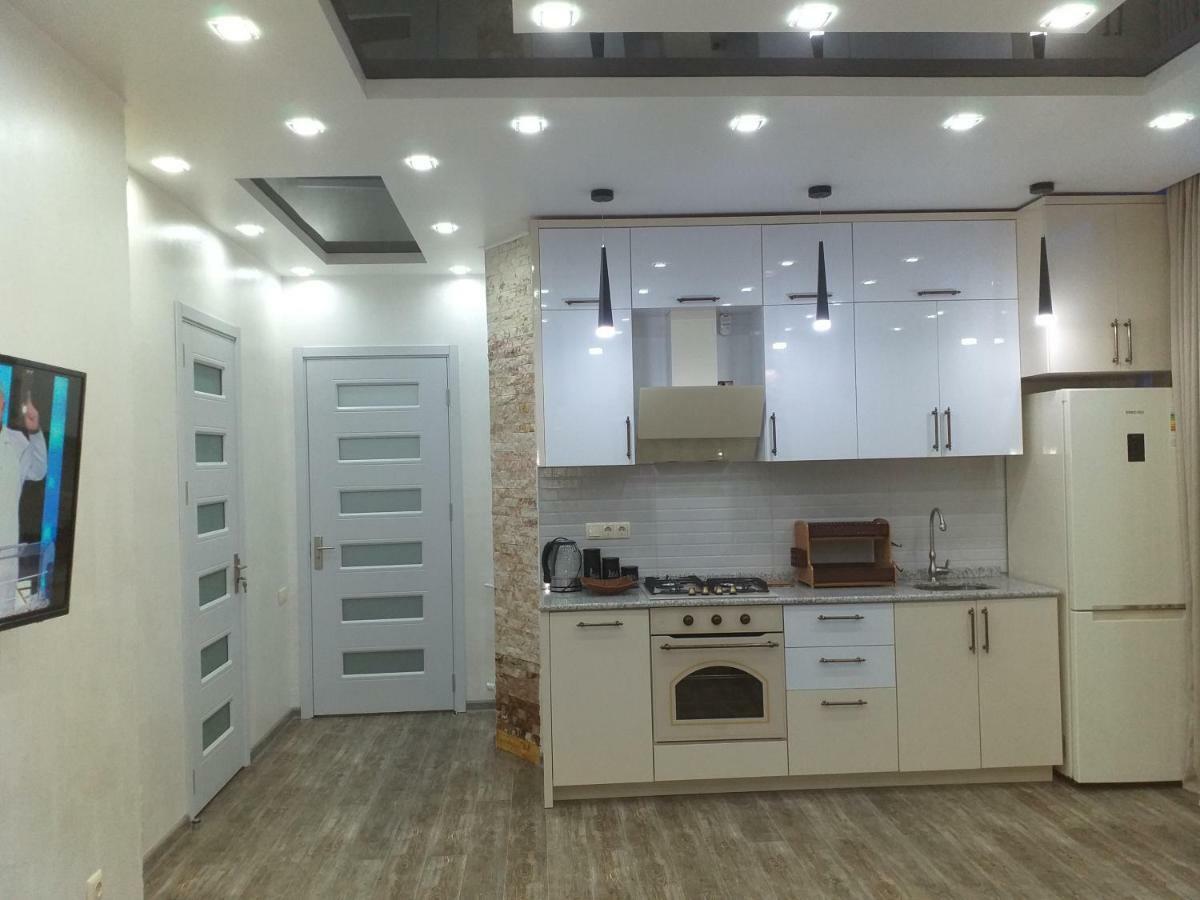 Apartament Delux Sea View باتومي المظهر الخارجي الصورة